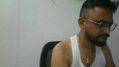 Snapshot of indianlover1433 chatting on 11.12.25 Indian lover online show from 11.12.25