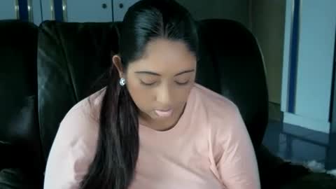 Snapshot of indianplaygal69 chatting on 09.23.25 Indianpalgal69 online show from 09.23.25