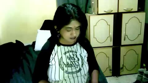 Snapshot of indianpleasures21 chatting on 06.01.26 indianpleasures21 online show from 06.01.26