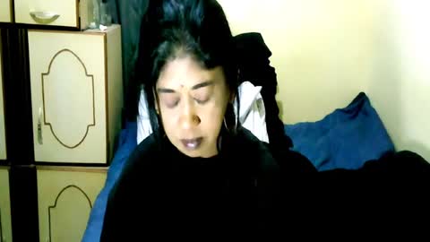 Snapshot of indianpleasures21 chatting on 06.27.26 indianpleasures21 online show from 06.27.26