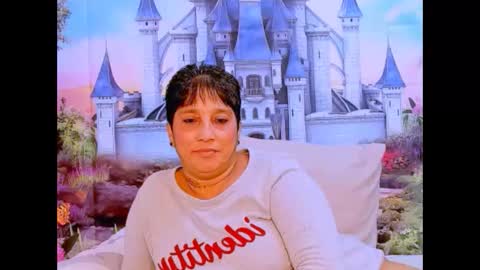 Snapshot of indianroxy07 chatting on 02.08.25 roxy online show from 02.08.25