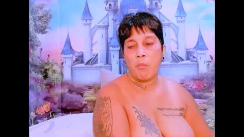 Snapshot of indianroxy07 chatting on 02.11.25 roxy online show from 02.11.25