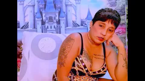 Snapshot of indianroxy07 chatting on 02.13.25 roxy online show from 02.13.25