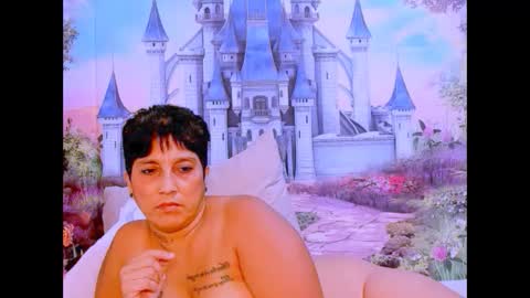 Snapshot of indianroxy07 chatting on 02.14.25 roxy online show from 02.14.25