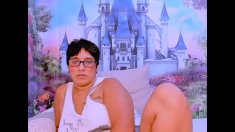 Snapshot of indianroxy07 chatting on 02.23.25 roxy online show from 02.23.25