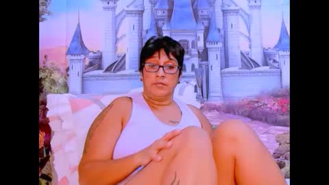 Snapshot of indianroxy07 chatting on 03.11.25 roxy online show from 03.11.25