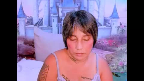 Snapshot of indianroxy07 chatting on 09.27.25 roxy online show from 09.27.25