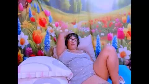 Snapshot of indianroxy07 chatting on 10.10.25 roxy online show from 10.10.25