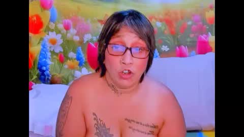 Snapshot of indianroxy07 chatting on 10.15.25 roxy online show from 10.15.25