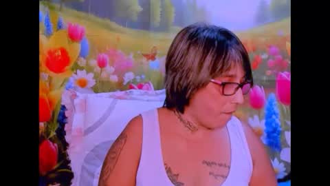 Snapshot of indianroxy07 chatting on 10.22.25 roxy online show from 10.22.25