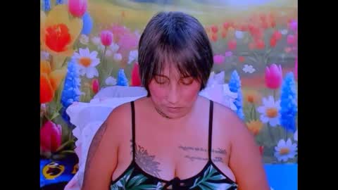 Snapshot of indianroxy07 chatting on 10.23.25 roxy online show from 10.23.25