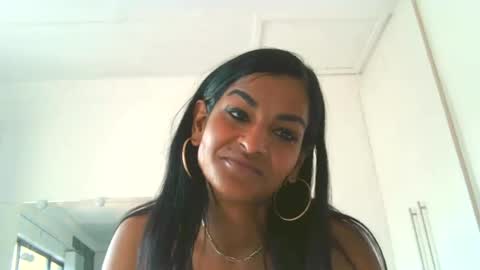 Snapshot of indiansavage1 chatting on 06.18.26 rani online show from 06.18.26