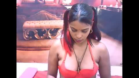 Snapshot of indiansexyass4u2luv chatting on 01.26.25 indiansexyass4u2luv online show from 01.26.25