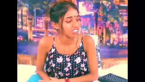 Snapshot of indiansexyslender4u2luv chatting on 10.14.25 indiansexyslender4u2luv online show from 10.14.25