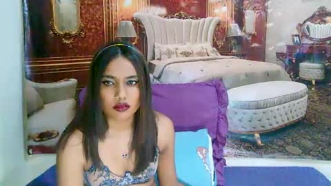 Snapshot of indianskies chatting on 07.19.26 Sky online show from 07.19.26