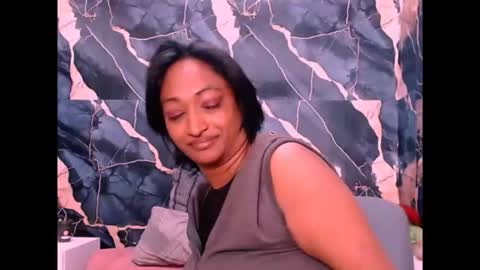 Snapshot of indianspicy69 chatting on 09.12.25 Shreya online show from 09.12.25