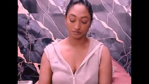 Snapshot of indianspicy69 chatting on 10.01.25 Shreya online show from 10.01.25