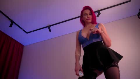 Snapshot of infinitespring chatting on 11.15.25 Infinitespring online show from 11.15.25