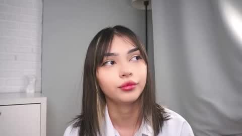 Snapshot of ingakorgy chatting on 02.04.26 Molly online show from 02.04.26