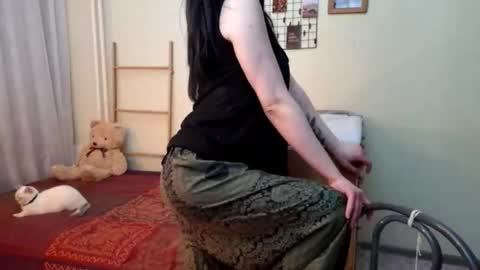 Mia online show from 03.12.26