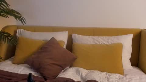 Snapshot of ingergirl chatting on 05.14.26 Vicki FANSLY --- online show from 05.14.26
