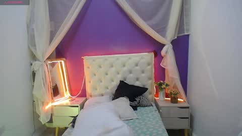Ingrid petite online show from 01.15.25