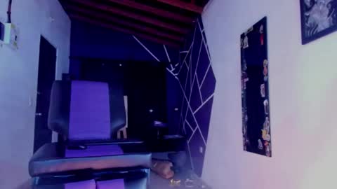 Snapshot of ink_demon chatting on 11.05.25 demon online show from 11.05.25