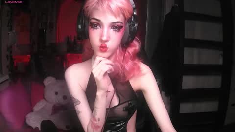 Snapshot of ink_pleasure chatting on 11.06.25 Pleasure With Rita online show from 11.06.25