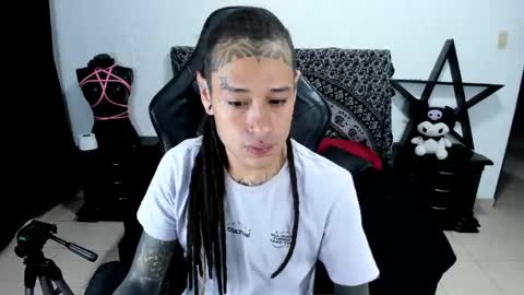 Snapshot of ink_u_buzz chatting on 01.02.25 Dani online show from 01.02.25