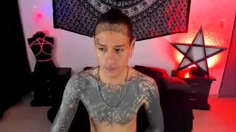 Snapshot of ink_u_buzz chatting on 01.06.25 Dani online show from 01.06.25