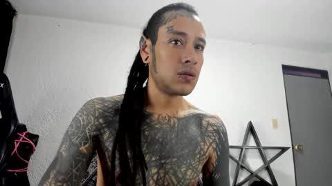 Snapshot of ink_u_buzz chatting on 01.08.25 Dani online show from 01.08.25