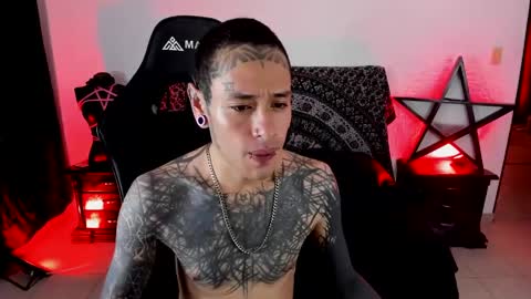 Snapshot of ink_u_buzz chatting on 01.19.25 Dani online show from 01.19.25