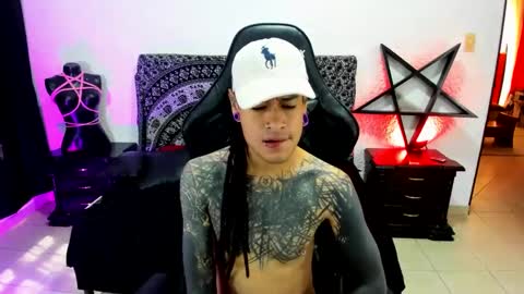 Snapshot of ink_u_buzz chatting on 02.01.25 Dani online show from 02.01.25