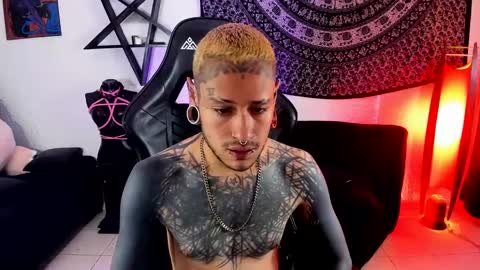 Snapshot of ink_u_buzz chatting on 09.20.25 Dani online show from 09.20.25