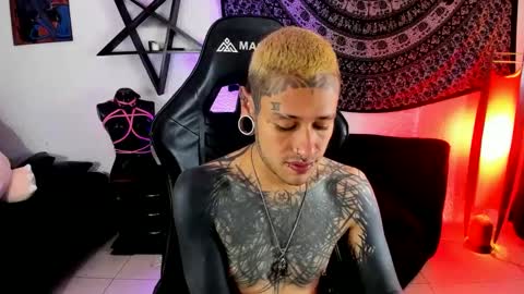 Snapshot of ink_u_buzz chatting on 09.27.25 Dani online show from 09.27.25