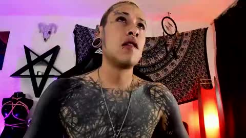 Snapshot of ink_u_buzz chatting on 10.05.25 Dani online show from 10.05.25