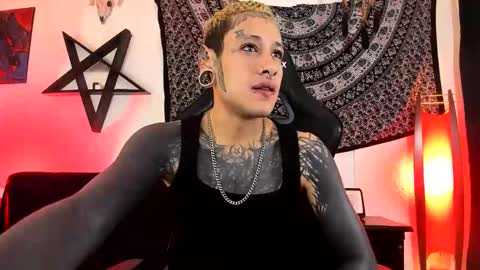 Snapshot of ink_u_buzz chatting on 10.24.25 Dani online show from 10.24.25