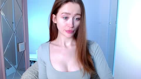 Snapshot of innnita chatting on 01.09.25 Lina online show from 01.09.25