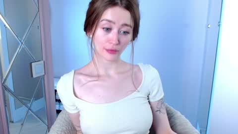 Snapshot of innnita chatting on 01.20.25 Lina online show from 01.20.25