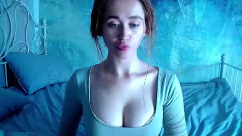Snapshot of innnita chatting on 09.20.25 Lina online show from 09.20.25