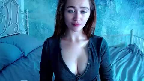 Lina online show from 10.18.25