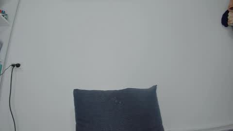 Snapshot of innocent__student18 chatting on 10.31.25 ALESSIA online show from 10.31.25