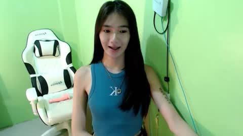 Snapshot of innocent_reign69 chatting on 10.06.25 Reign online show from 10.06.25