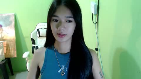 Snapshot of innocent_reign69 chatting on 10.23.25 Reign online show from 10.23.25