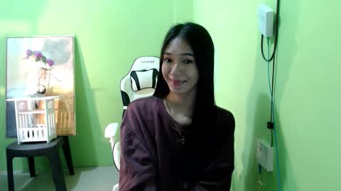 Snapshot of innocent_reign69 chatting on 10.24.25 Reign online show from 10.24.25