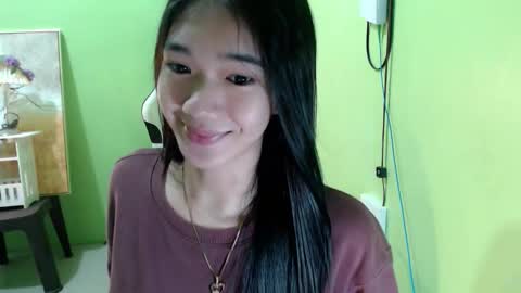 Snapshot of innocent_reign69 chatting on 11.01.25 Reign online show from 11.01.25