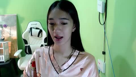 Snapshot of innocent_reign69 chatting on 11.02.25 Reign online show from 11.02.25