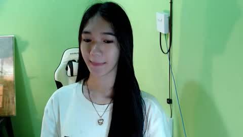 Snapshot of innocent_reign69 chatting on 11.03.25 Reign online show from 11.03.25