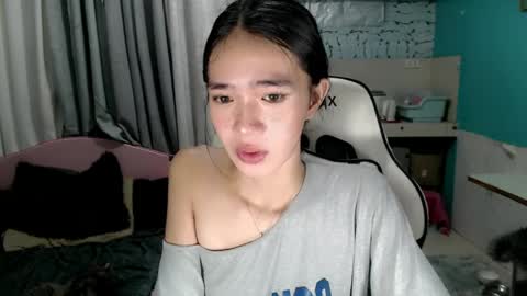 Snapshot of innocent_reign69 chatting on 04.24.26 Reign online show from 04.24.26