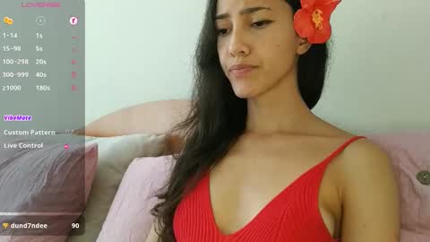 Laroa online show from 09.25.25